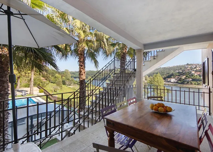 Porto Douro - 1 Crestuma